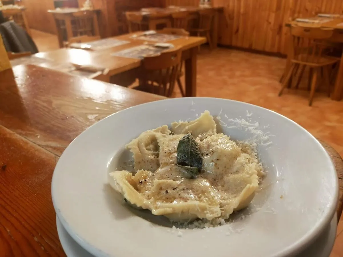 Locanda Da Tullio Capovalle 3*,